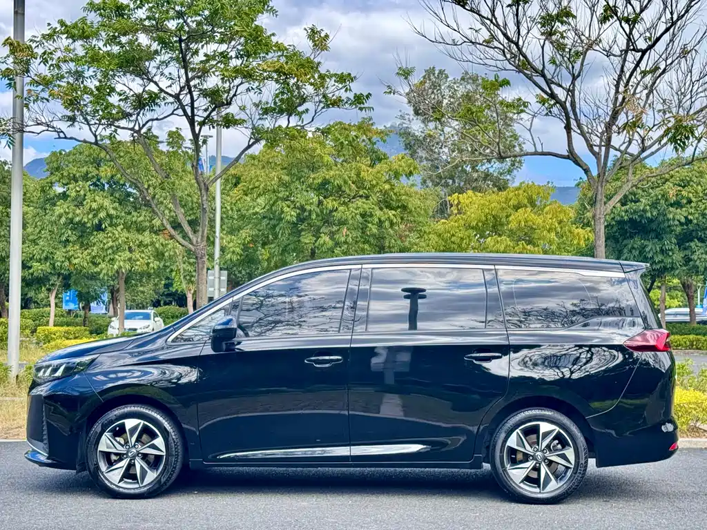 GAC Motor Trumpchi M6 — миниатюра 4