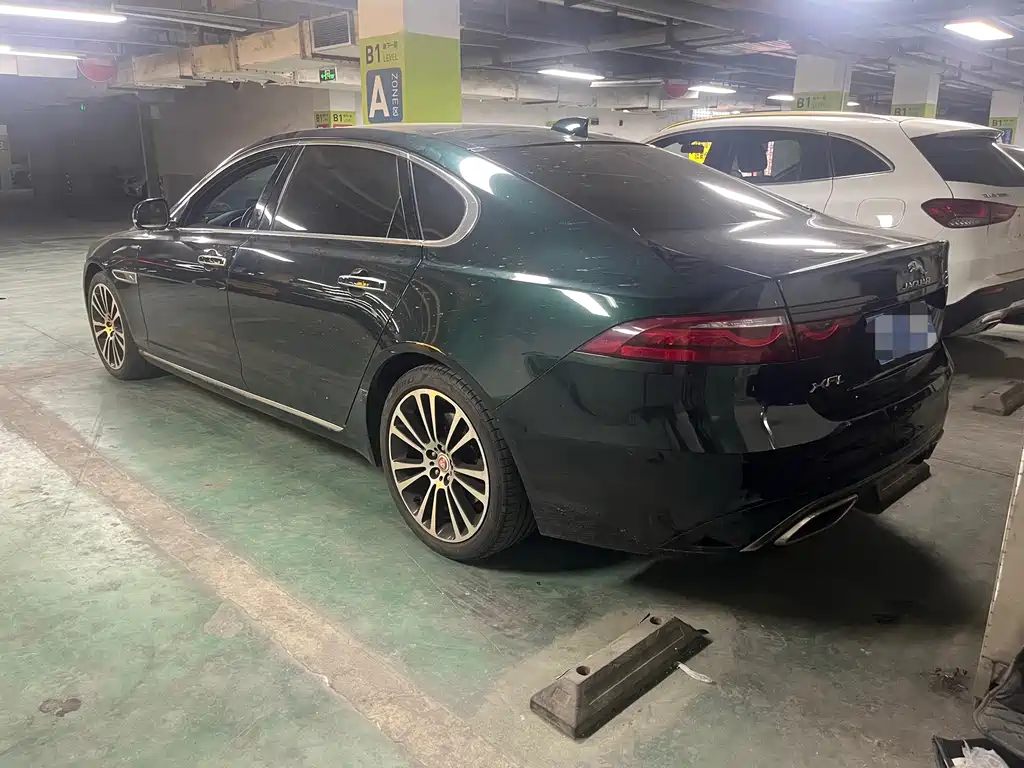Jaguar XFL — миниатюра 7