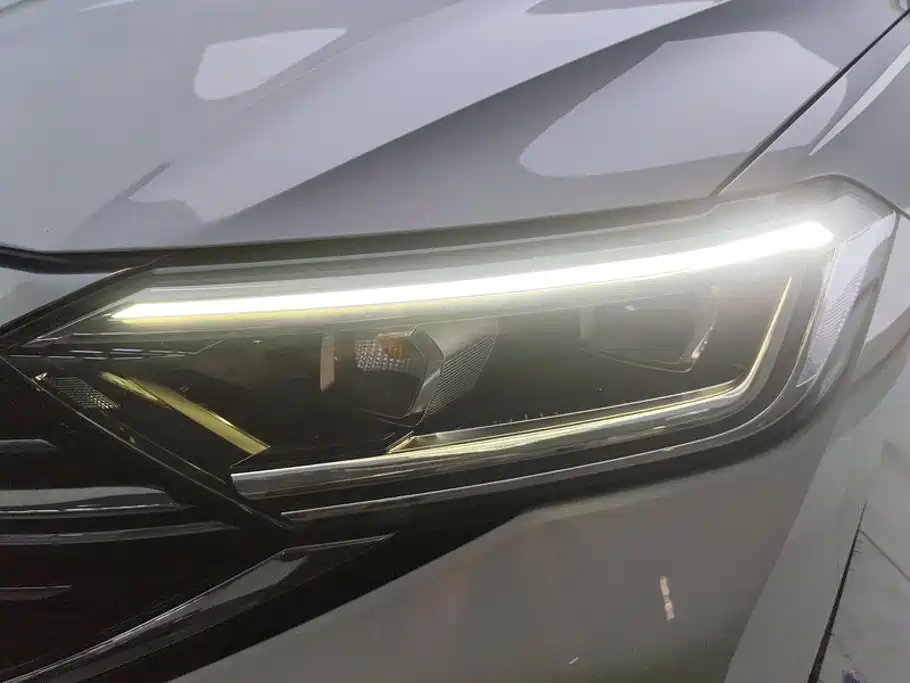 Volkswagen Sagitar — миниатюра 5