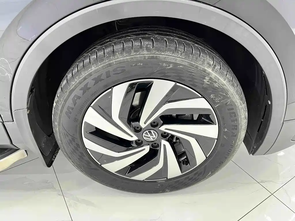 Volkswagen Tiguan L — миниатюра 19