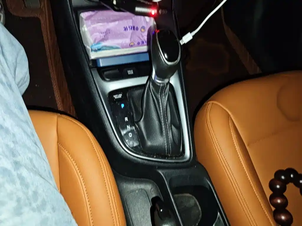 Hyundai Elantra — миниатюра 7