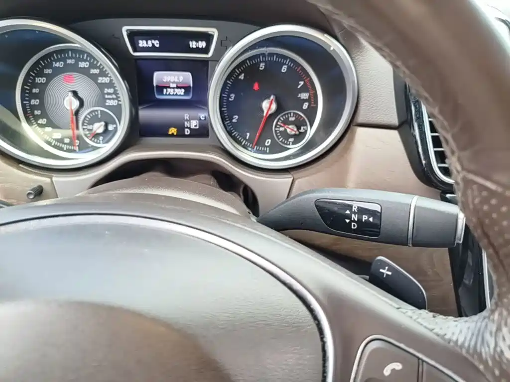 Mercedes-Benz GLE (Import) — миниатюра 14