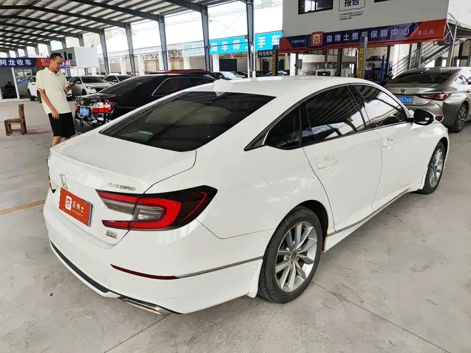 Honda Accord — миниатюра 2