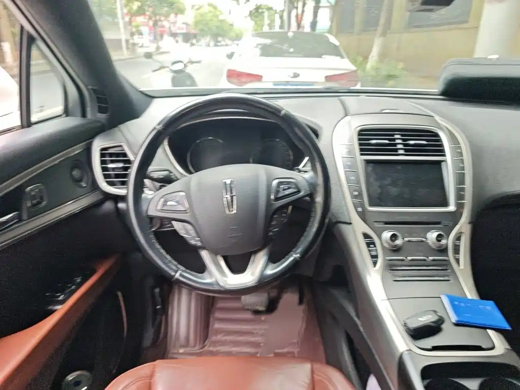 Lincoln MKX — миниатюра 3