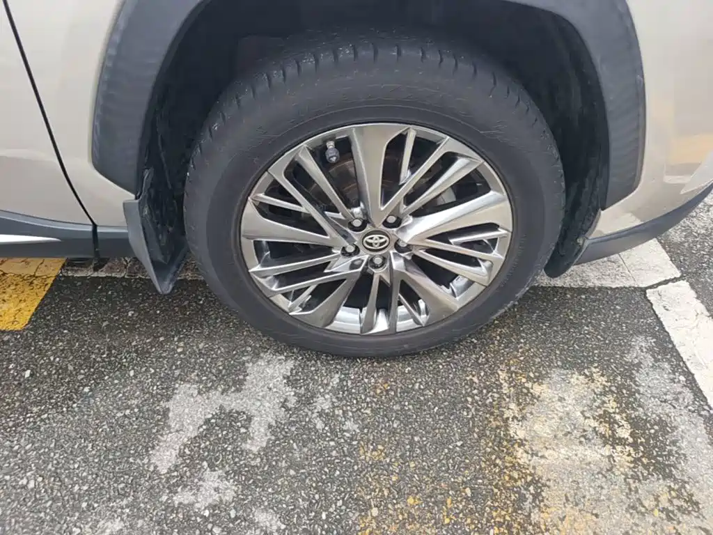 Toyota Wildlander — миниатюра 12