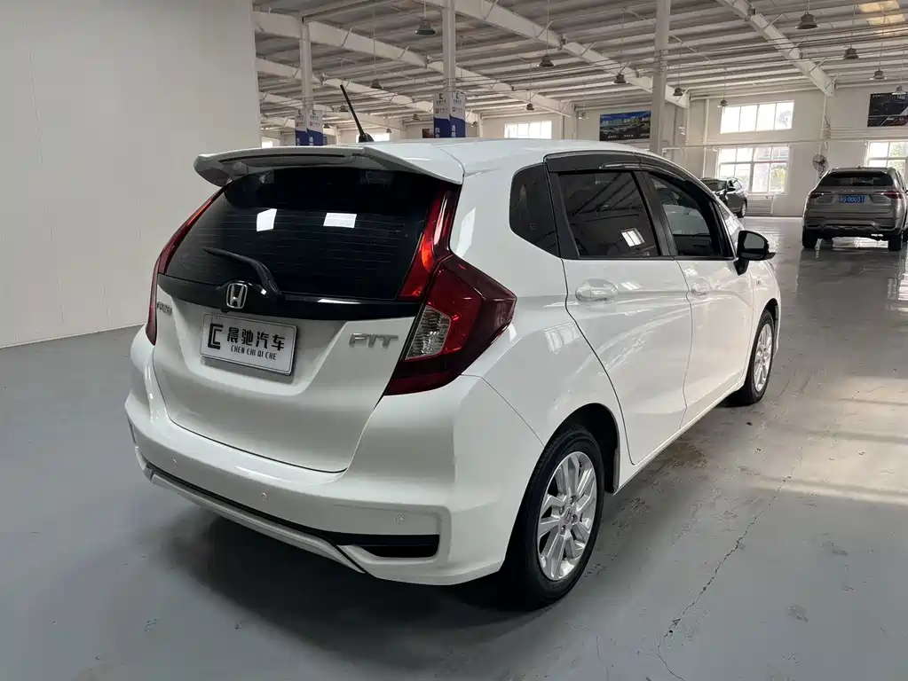 Honda Fit — миниатюра 4