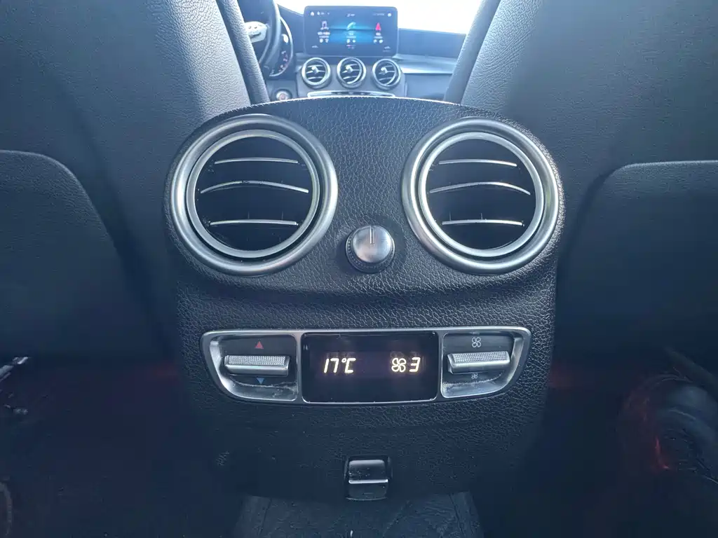 Mercedes-Benz GLC — миниатюра 11