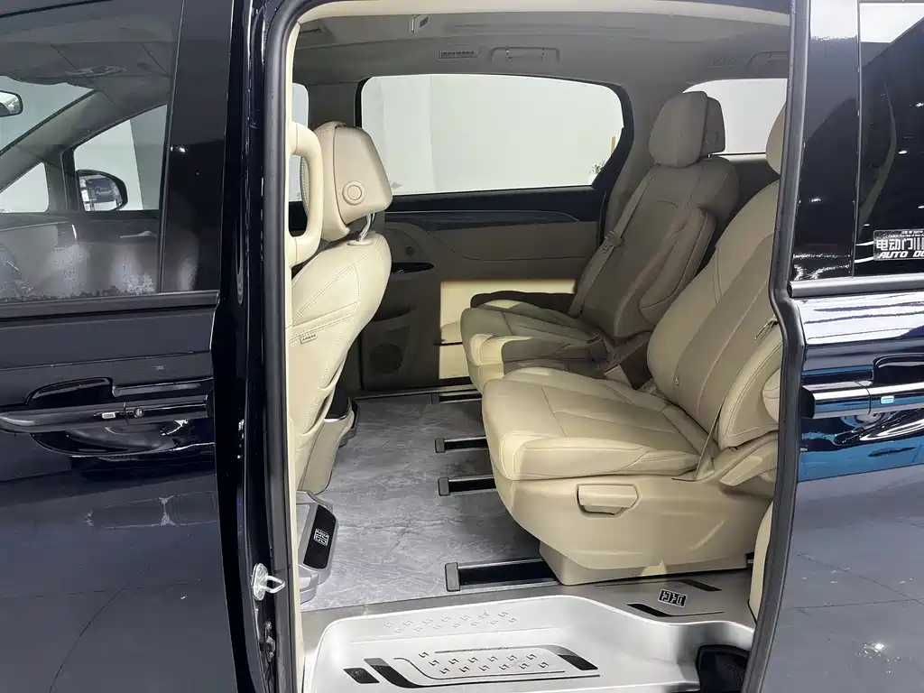 Buick GL8 Hybrid — миниатюра 14