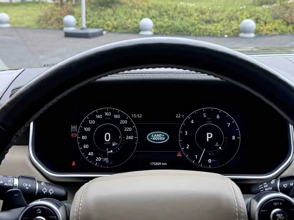 Land Rover Range Rover — миниатюра 4