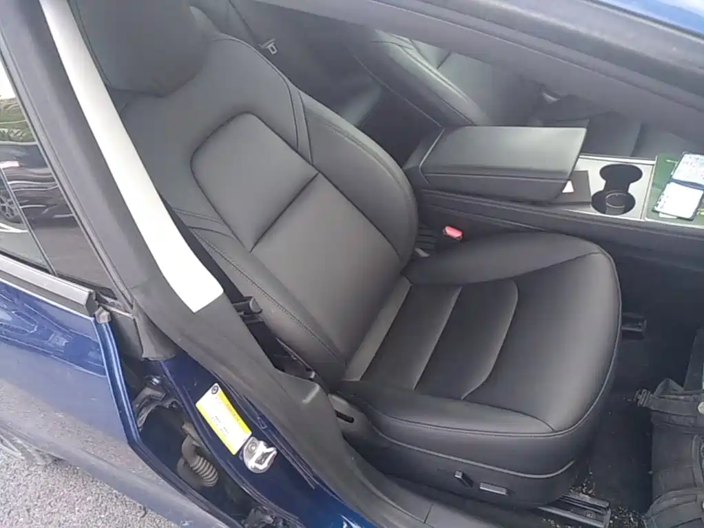 Tesla Model 3 — миниатюра 25