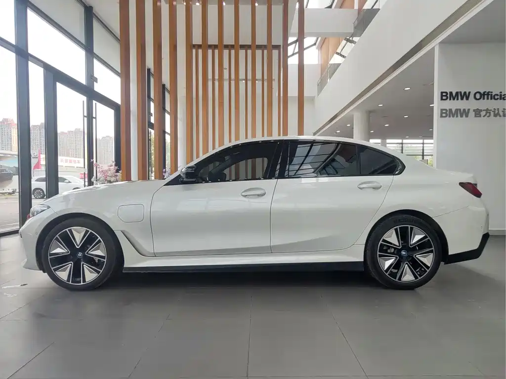 BMW i3 — миниатюра 4
