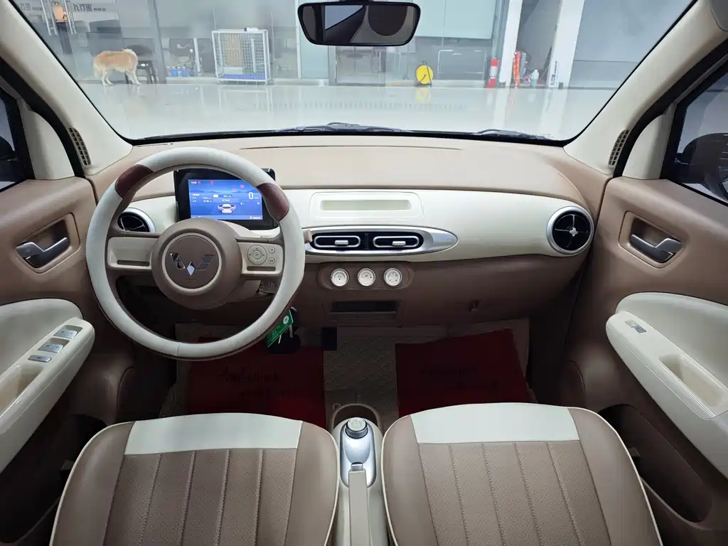 Wuling MINIEV — миниатюра 6