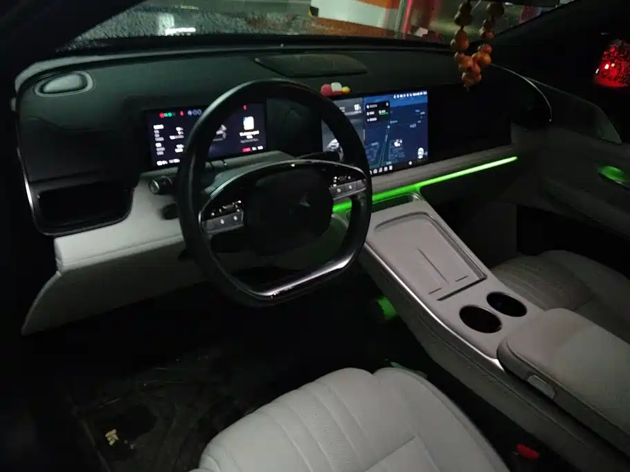 XPeng G9 — миниатюра 12
