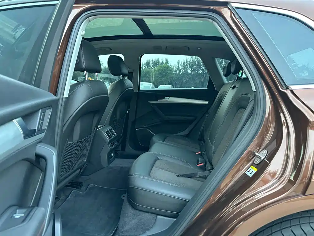 Audi Q5L — миниатюра 10