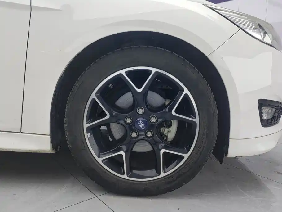 Ford Focus — миниатюра 6