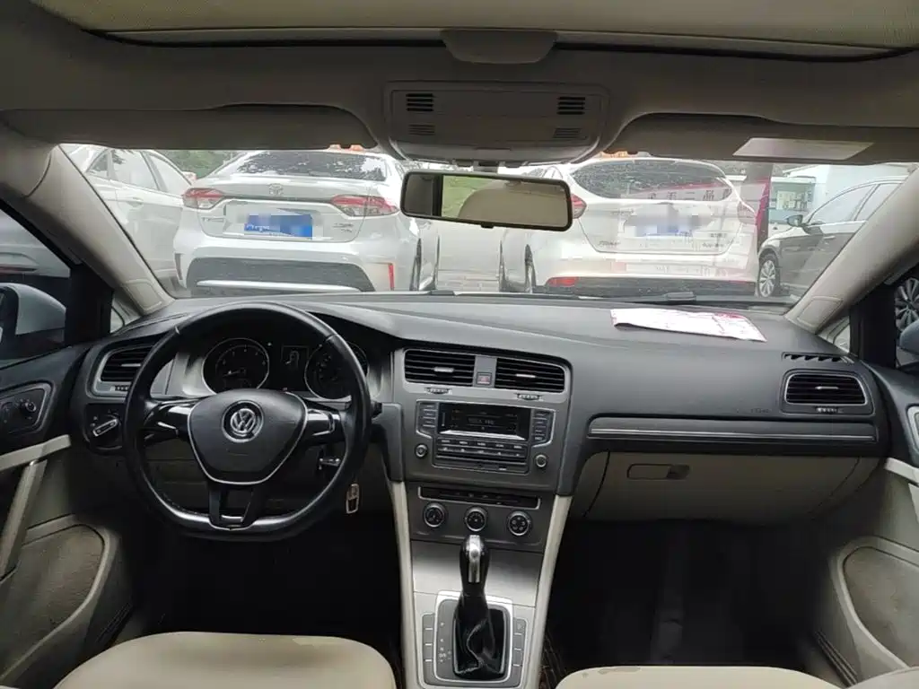 Volkswagen Golf 2015 1.4TSI AT Comfort