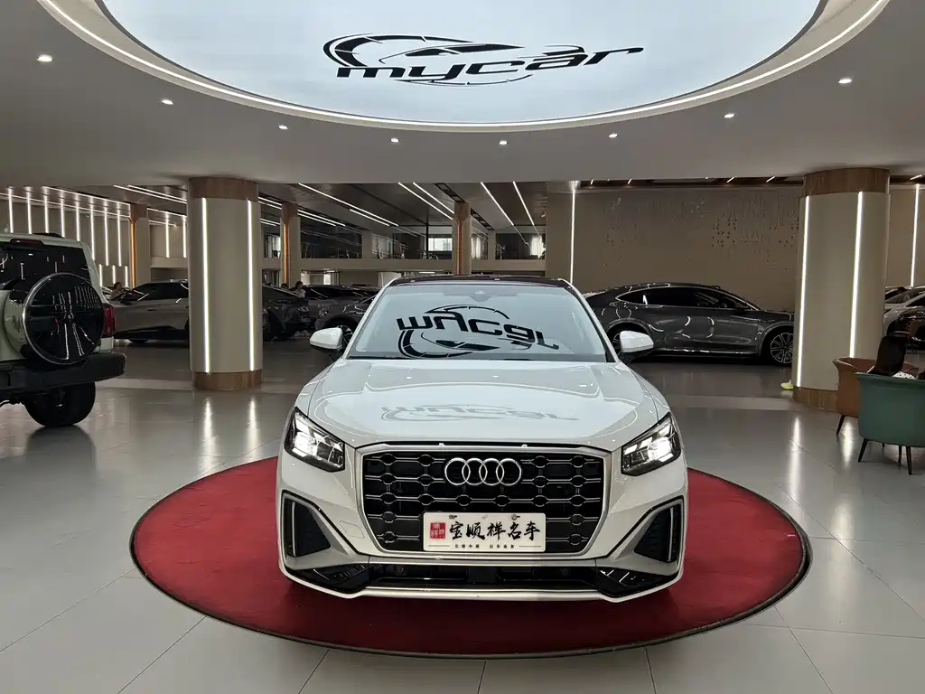 Audi Q2L — миниатюра 2