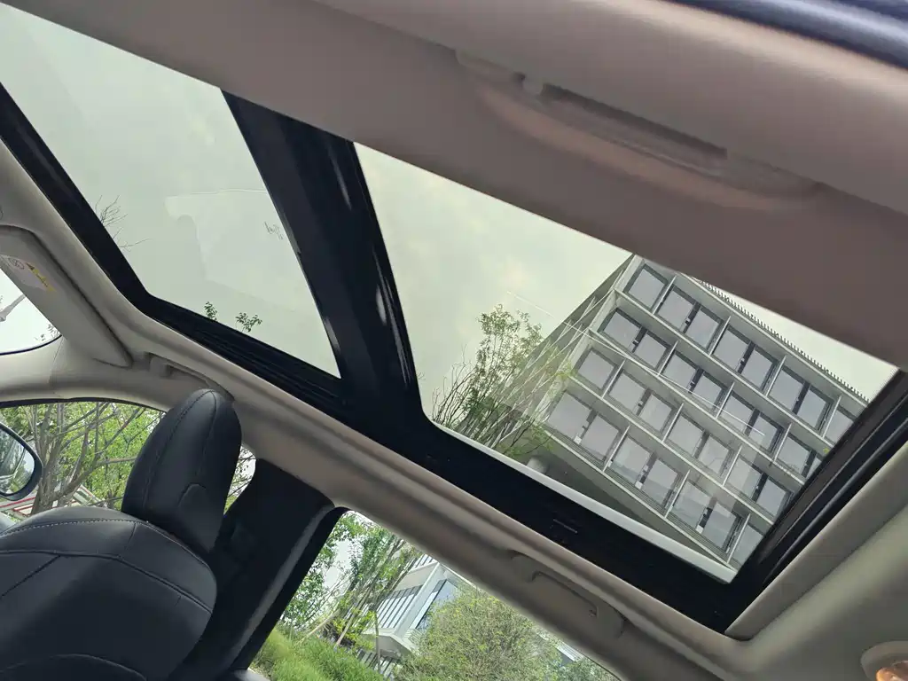 Jeep Cherokee — миниатюра 17