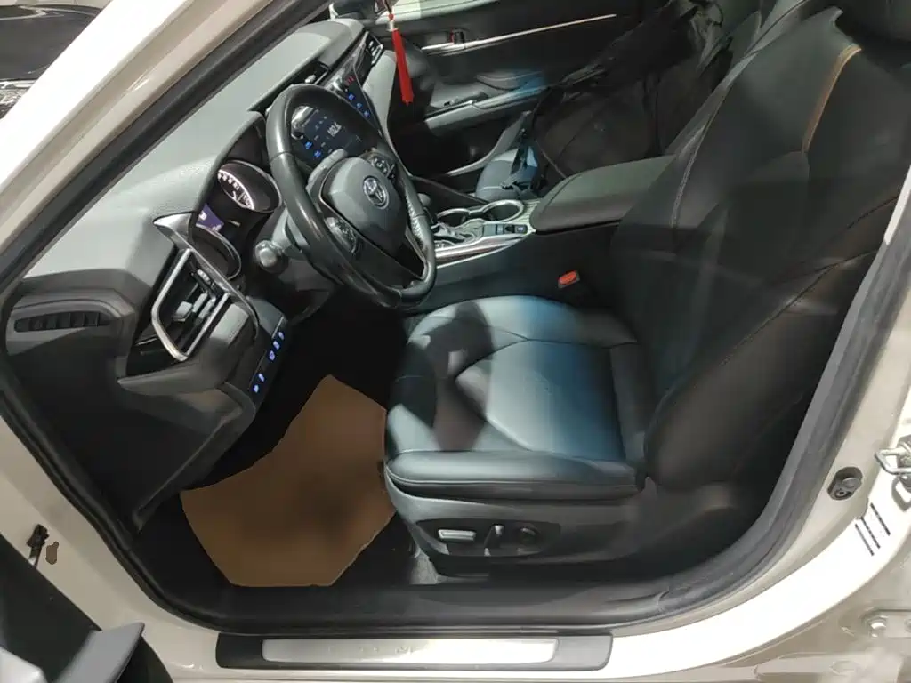 Toyota Camry — миниатюра 15