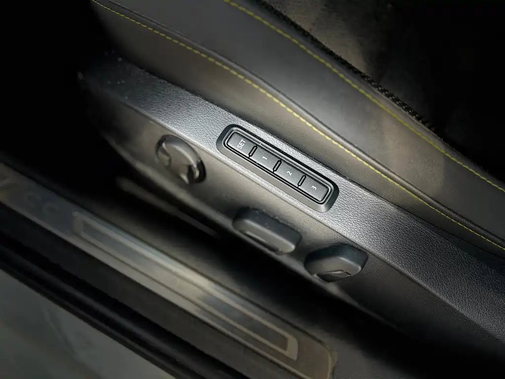 Volkswagen CC — миниатюра 11
