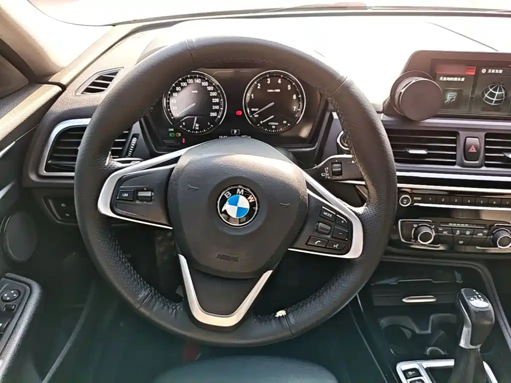 BMW 1 Series — миниатюра 11