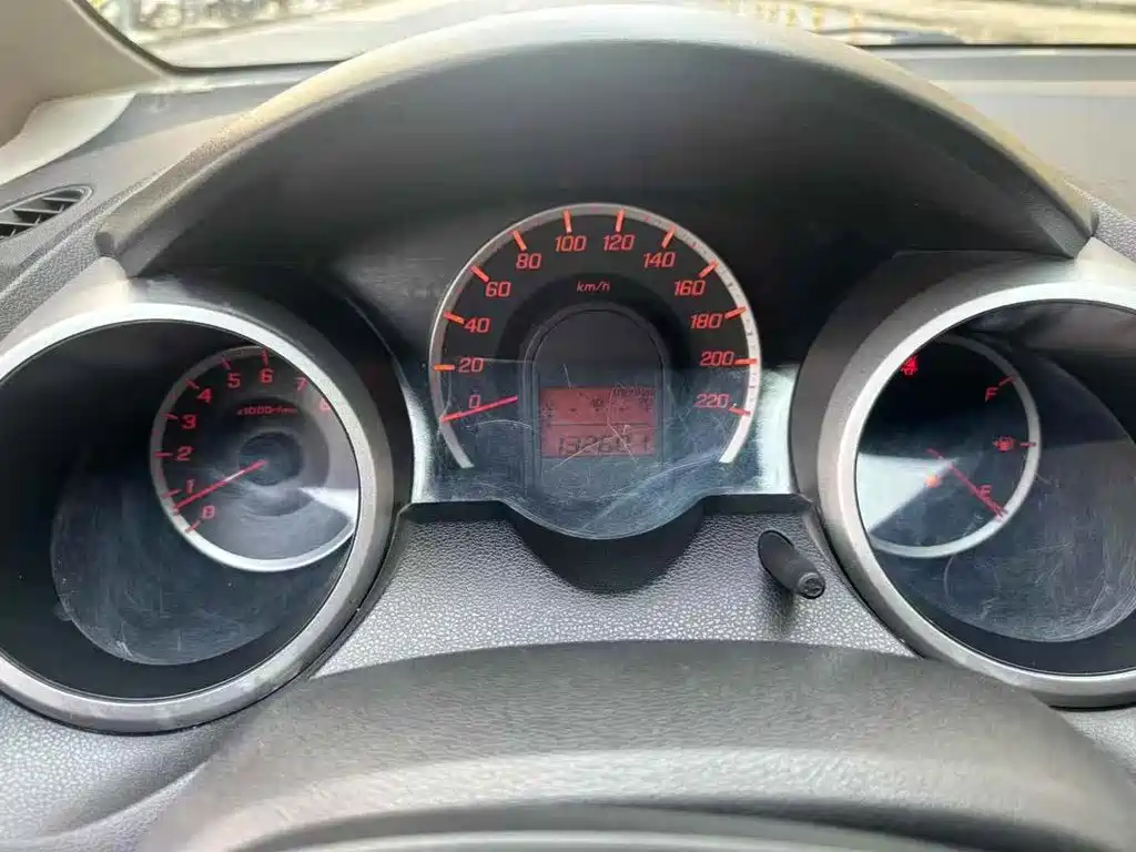 Honda Fit — миниатюра 9