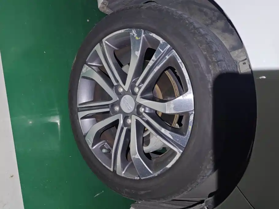 Geely Emgrand GL — миниатюра 6