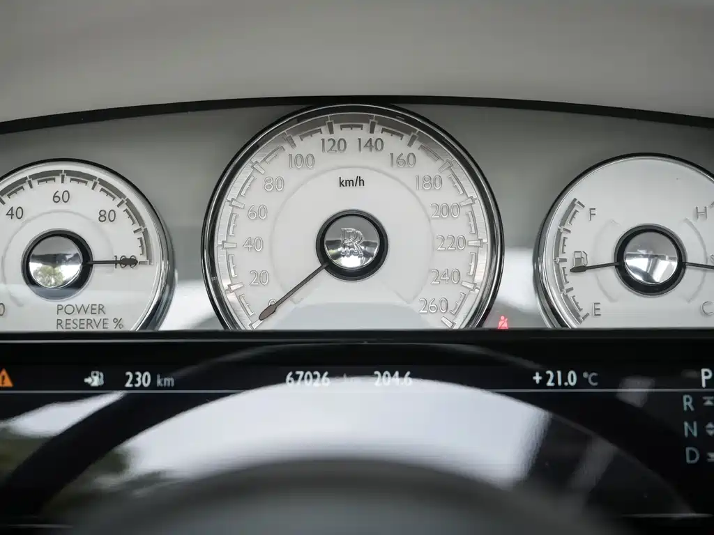 Rolls-Royce Dawn — миниатюра 10