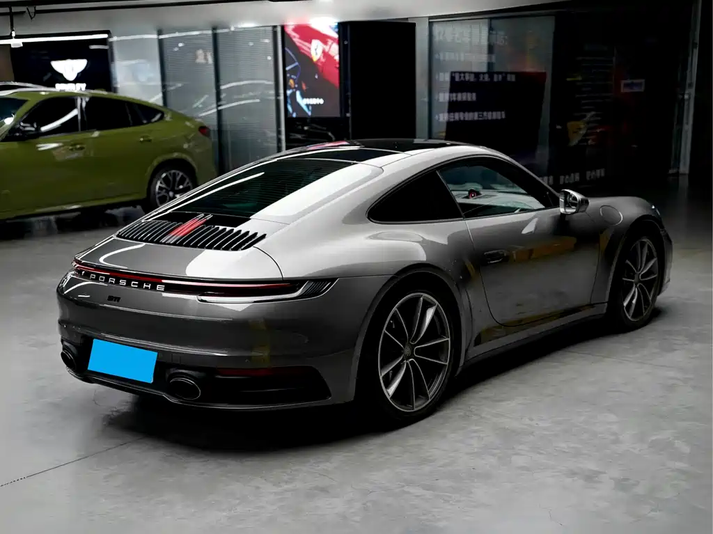 Porsche 911 2023 Carrera 3.0T