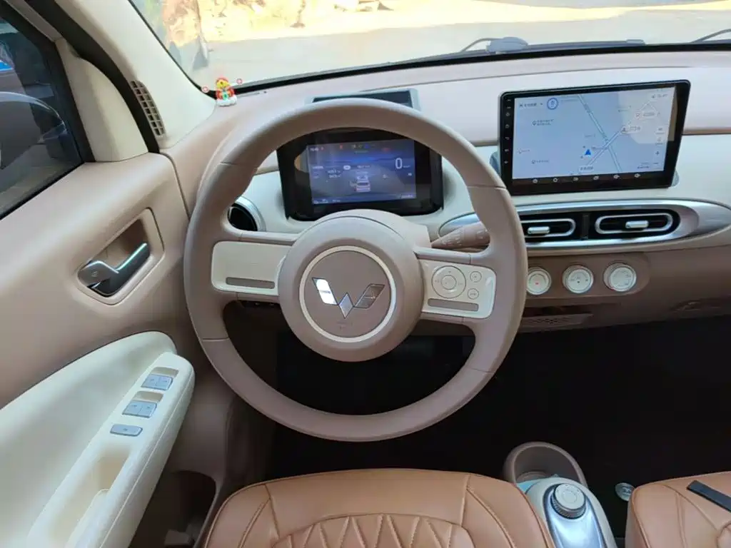 Wuling MINIEV — миниатюра 11