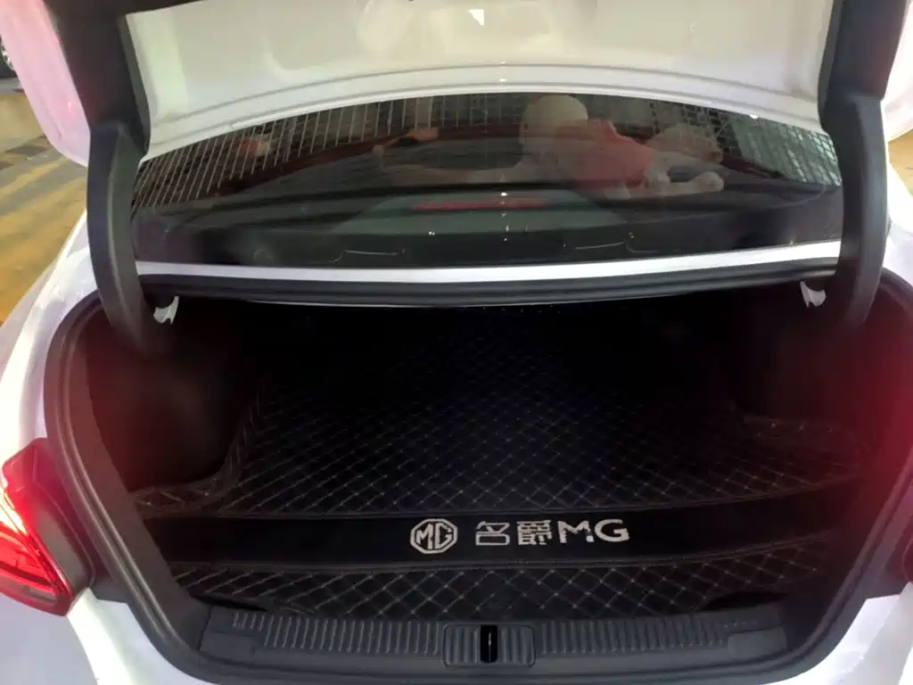 MG MG5 Scorpio — миниатюра 19