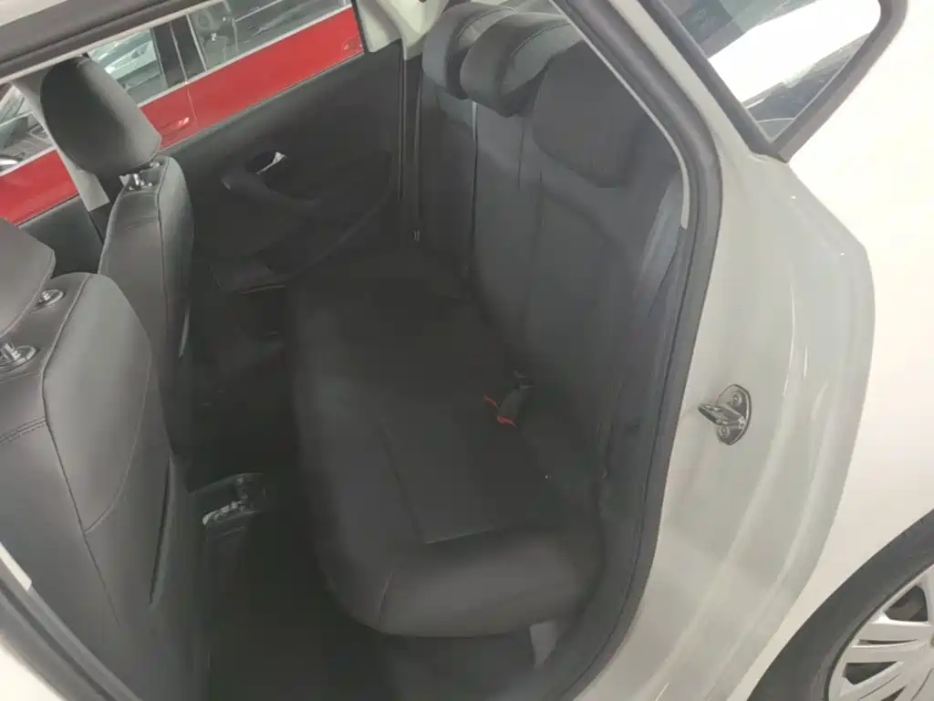 Volkswagen Polo — миниатюра 17