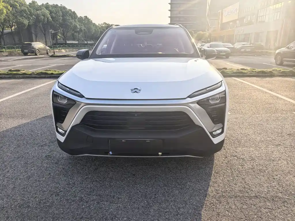 NIO ES8 — миниатюра 2