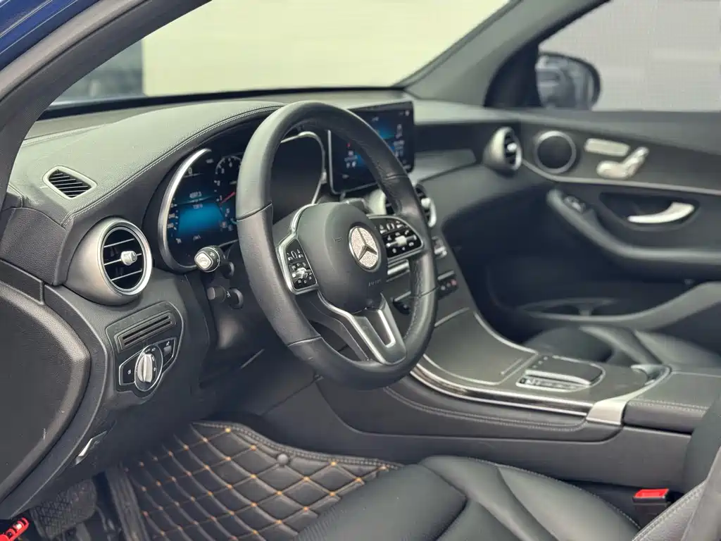 Mercedes-Benz GLC 2020 GLC 300 4MATIC SUV