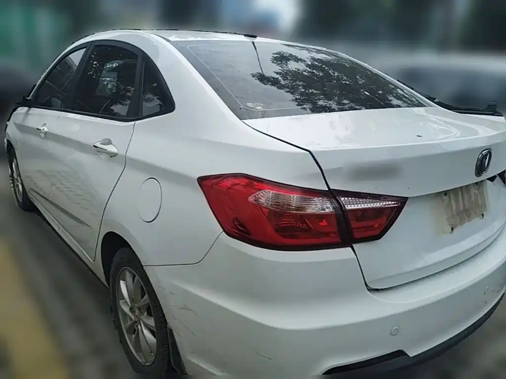 Changan V7 — миниатюра 7