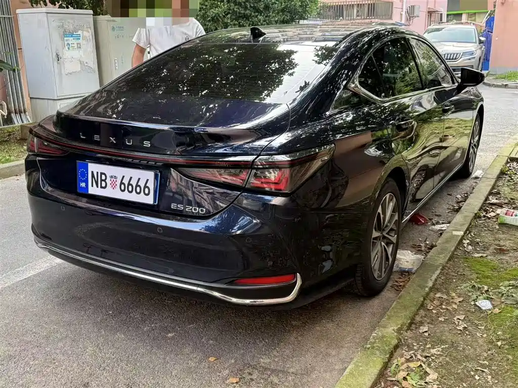 Lexus ES 2025 200 Premium