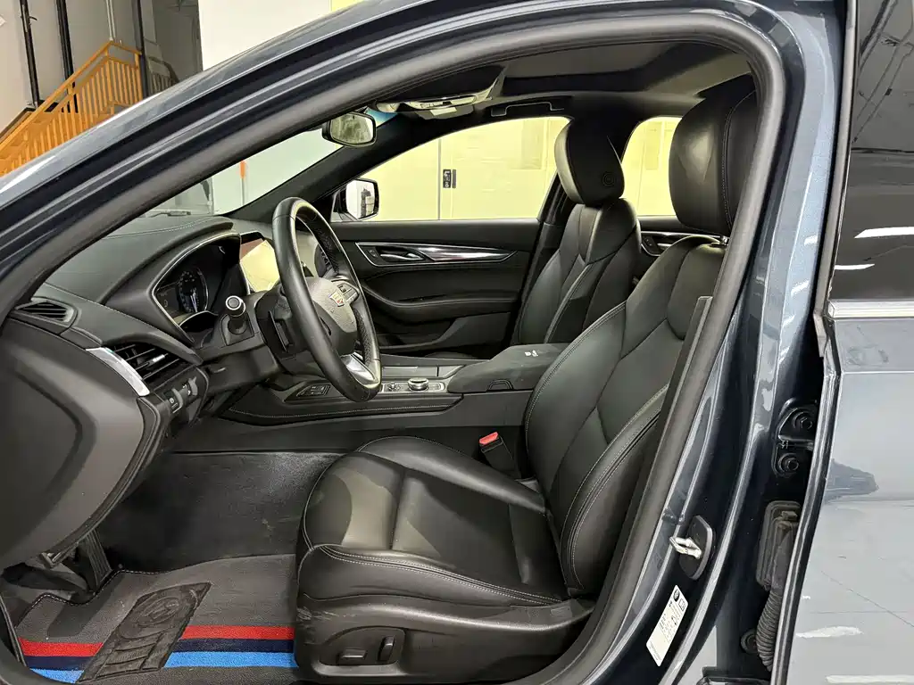 Cadillac CT5 — миниатюра 11