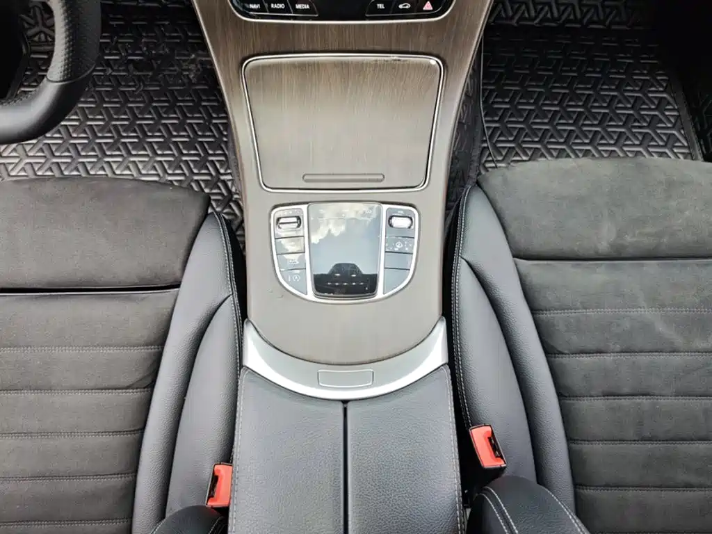 Mercedes-Benz C-Class — миниатюра 19