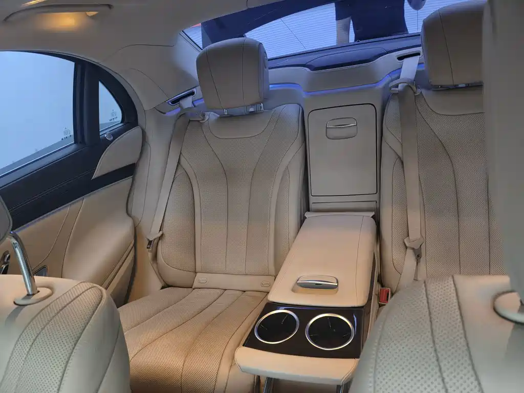 Mercedes-Benz S-Class — миниатюра 7