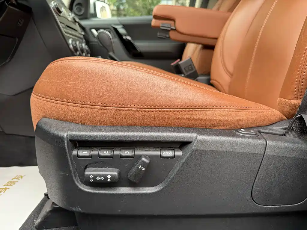 Land Rover 2 015 2.0T Si4 HSE Luxury