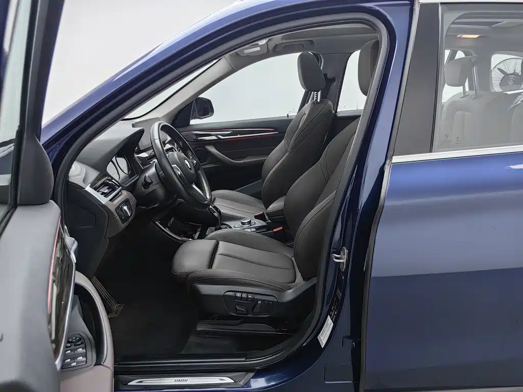 BMW X1 — миниатюра 10