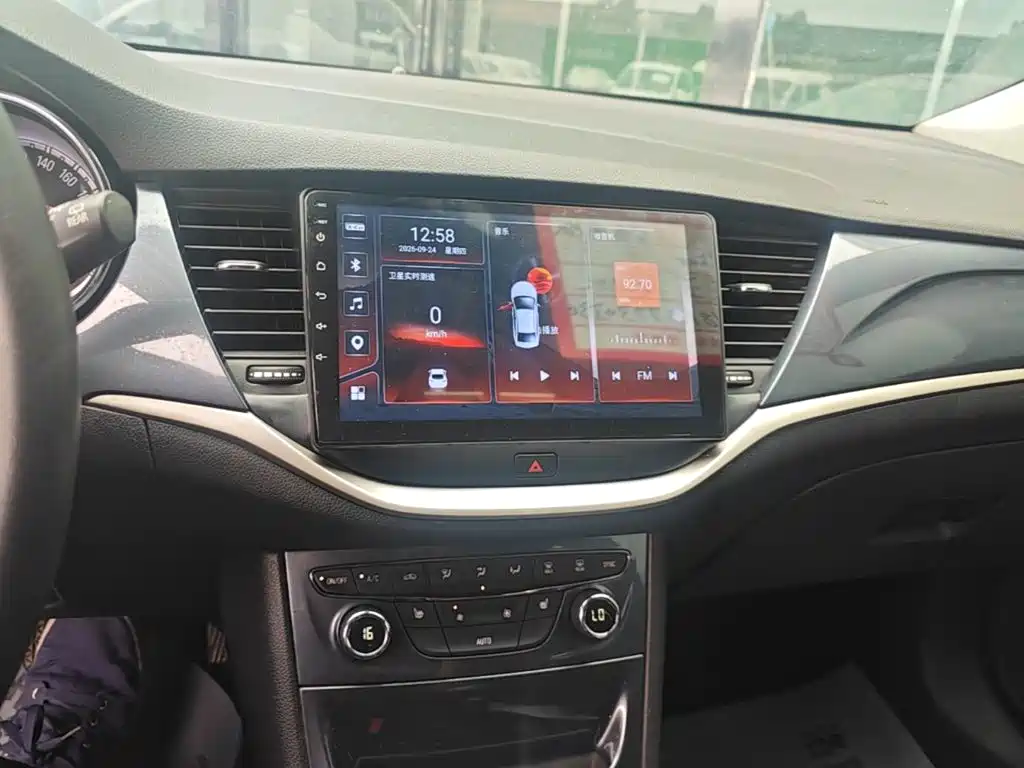 Buick Verano — миниатюра 9