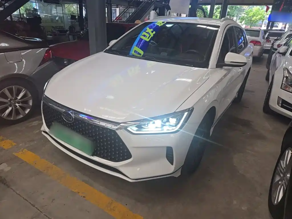 BYD e2