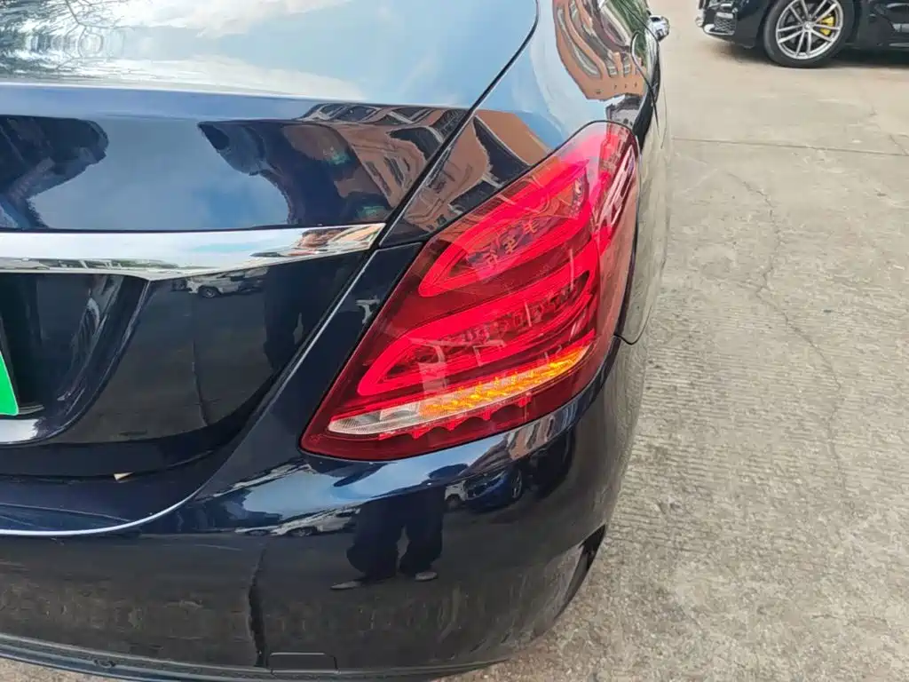 Mercedes-Benz C-Class — миниатюра 8