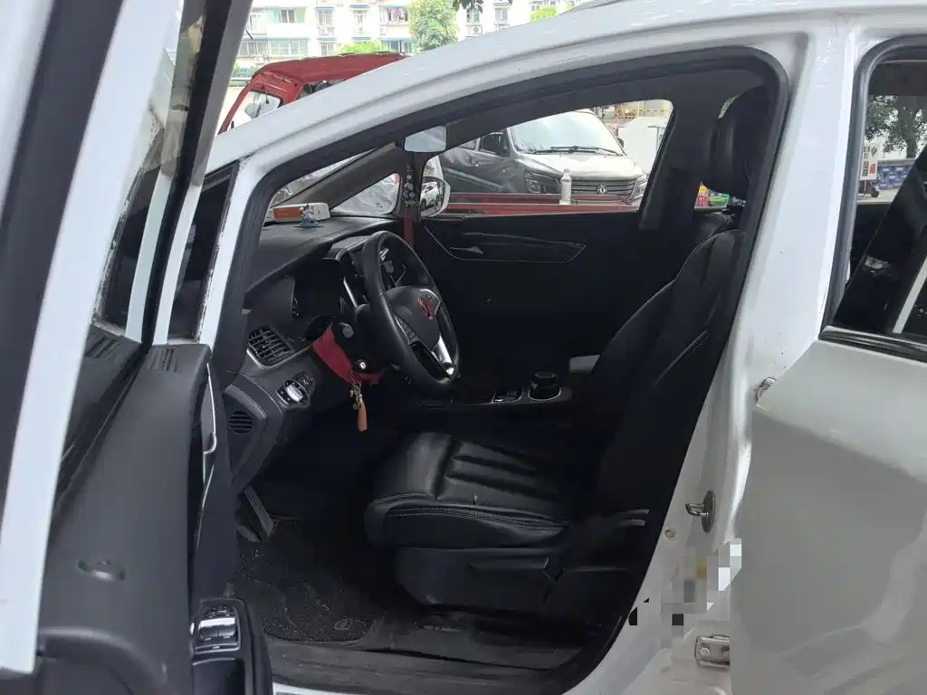 BYD MAX — миниатюра 14