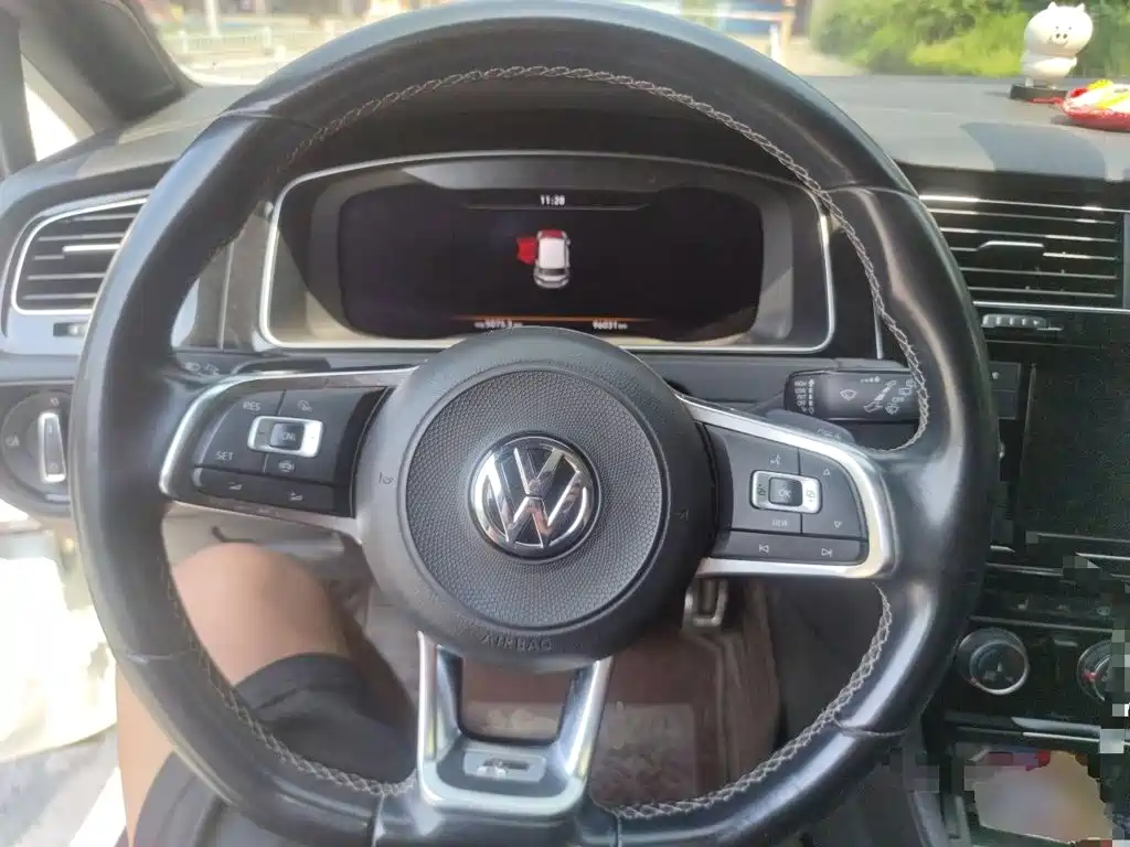 Volkswagen Golf — миниатюра 6