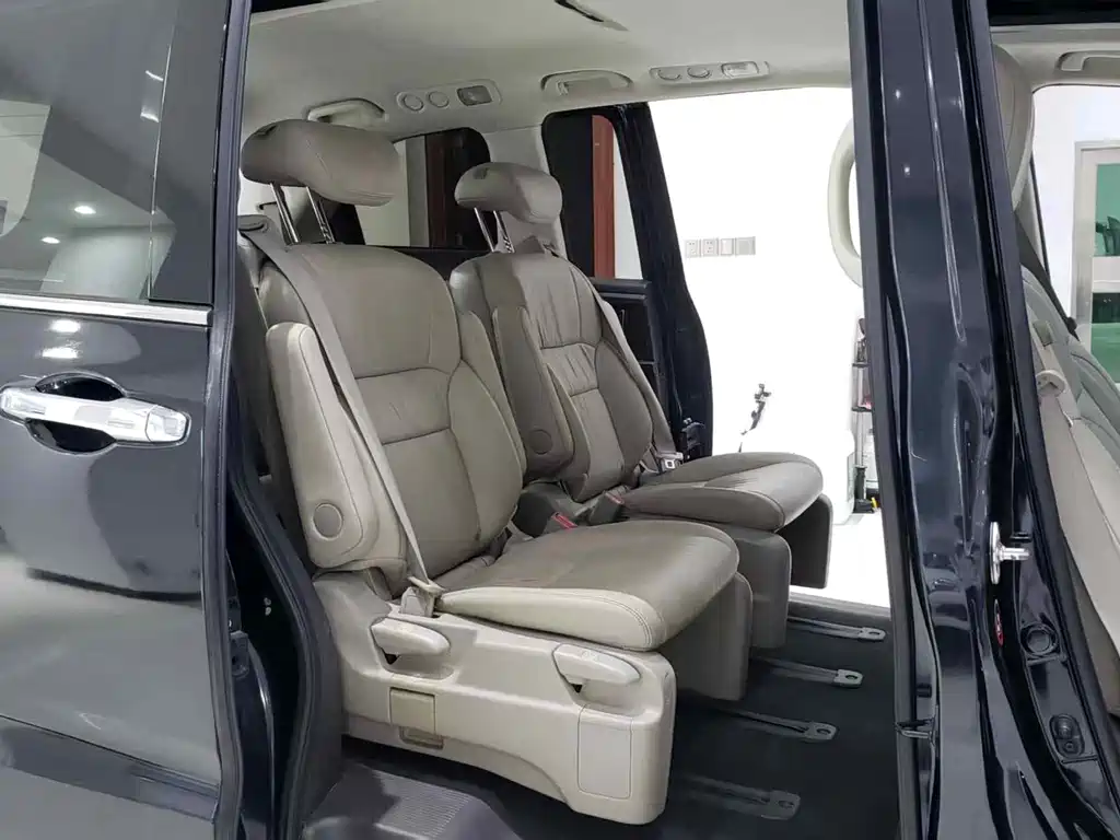 Honda Odyssey Facelift 2.4L Luxury Edition, фото 11