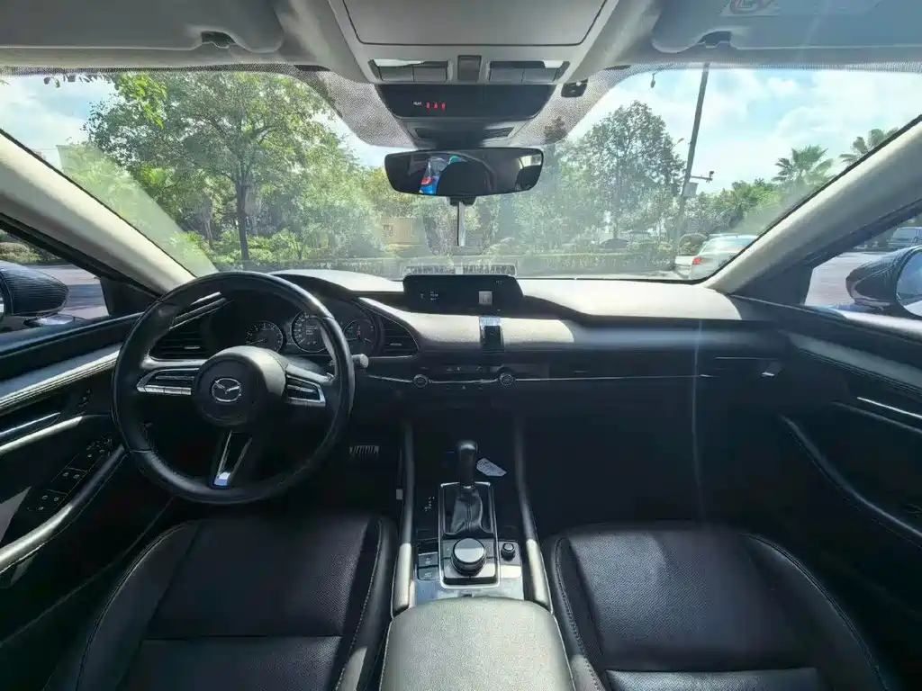 Mazda 3 Axela — миниатюра 8