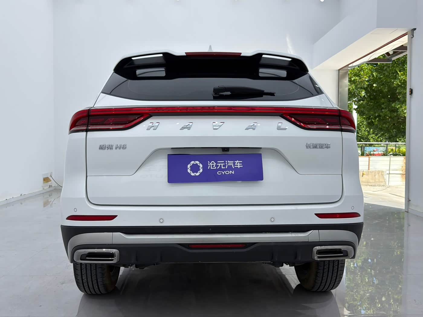 Haval Haval H6 1.5 л 2023 г. Белый, пробег 8500 км