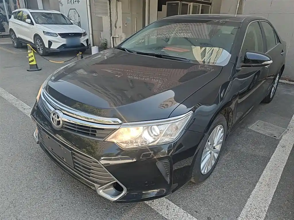 Toyota Camry 2016